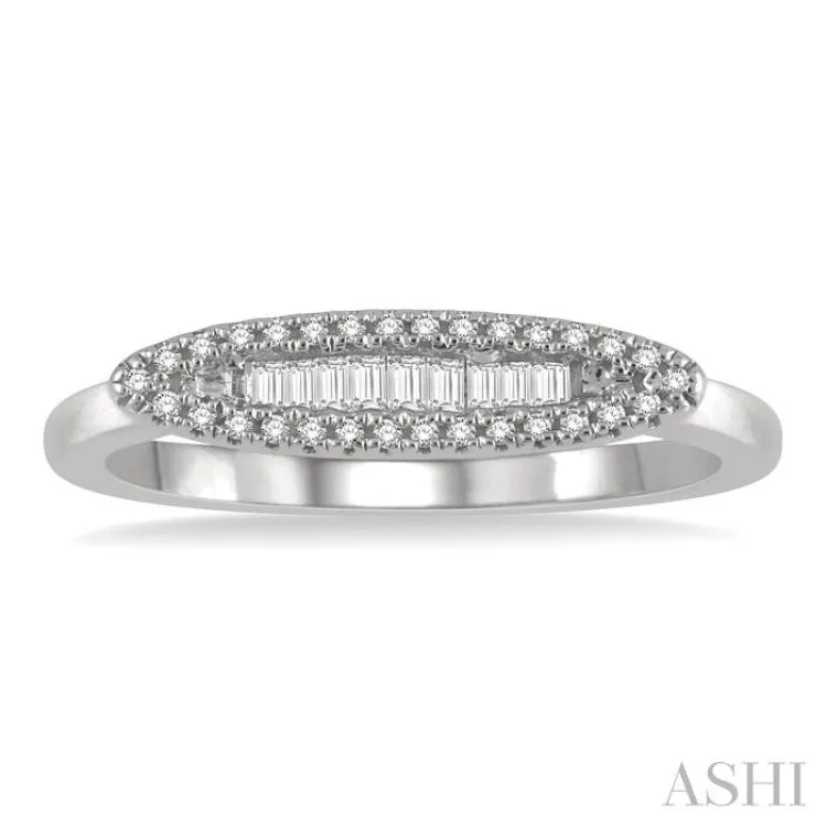 1/5 ctw Pod Center Baguette and Round Cut Diamond Stackable Petite Fashion Band in 10K White Gold