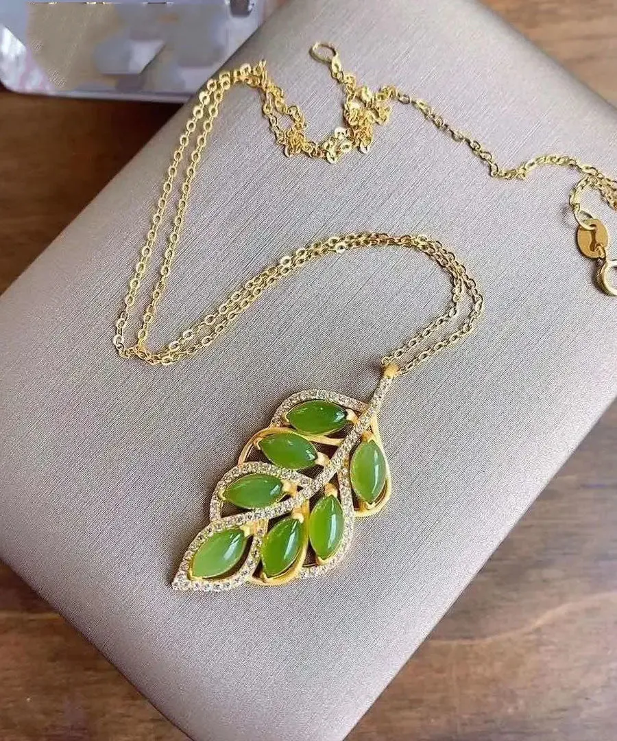 Beautiful Green Jade Zircon Leaf Pendant Necklace LY8609