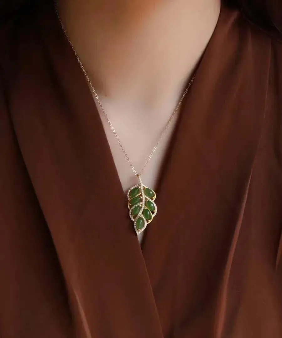 Beautiful Green Jade Zircon Leaf Pendant Necklace LY8609