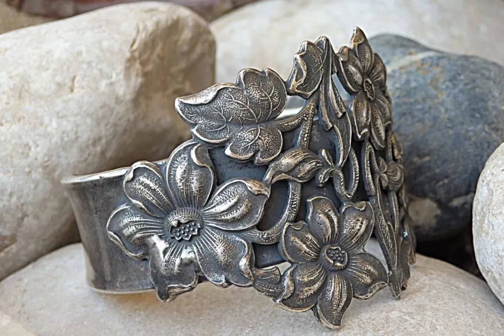 Bracelet cuff