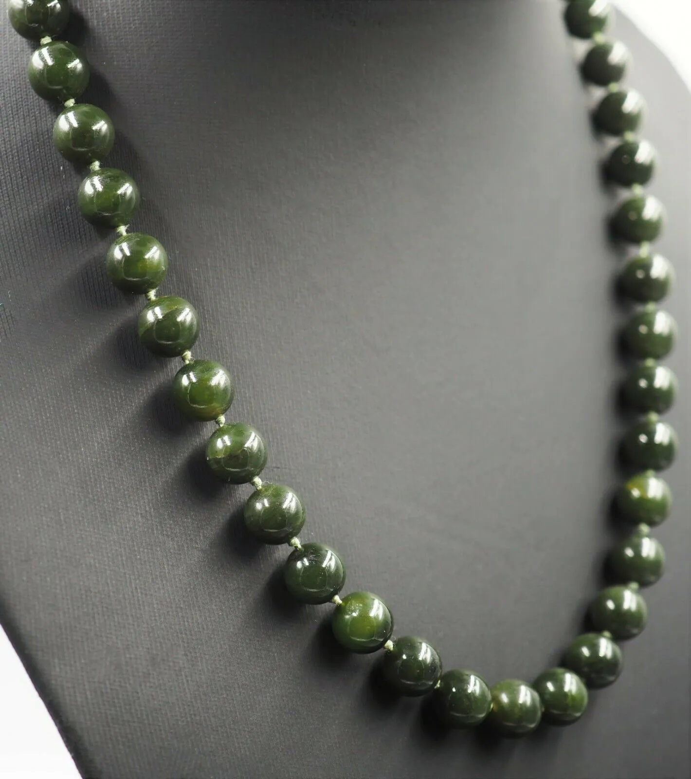 Dark Green Jade Beaded Necklace