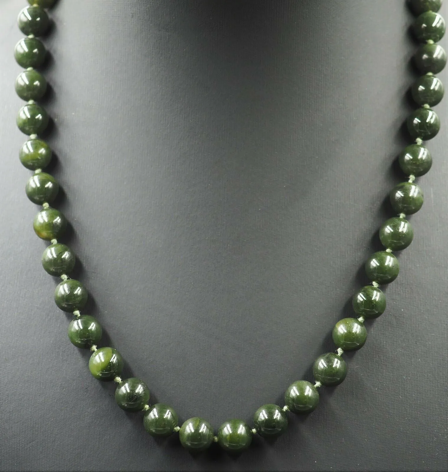 Dark Green Jade Beaded Necklace