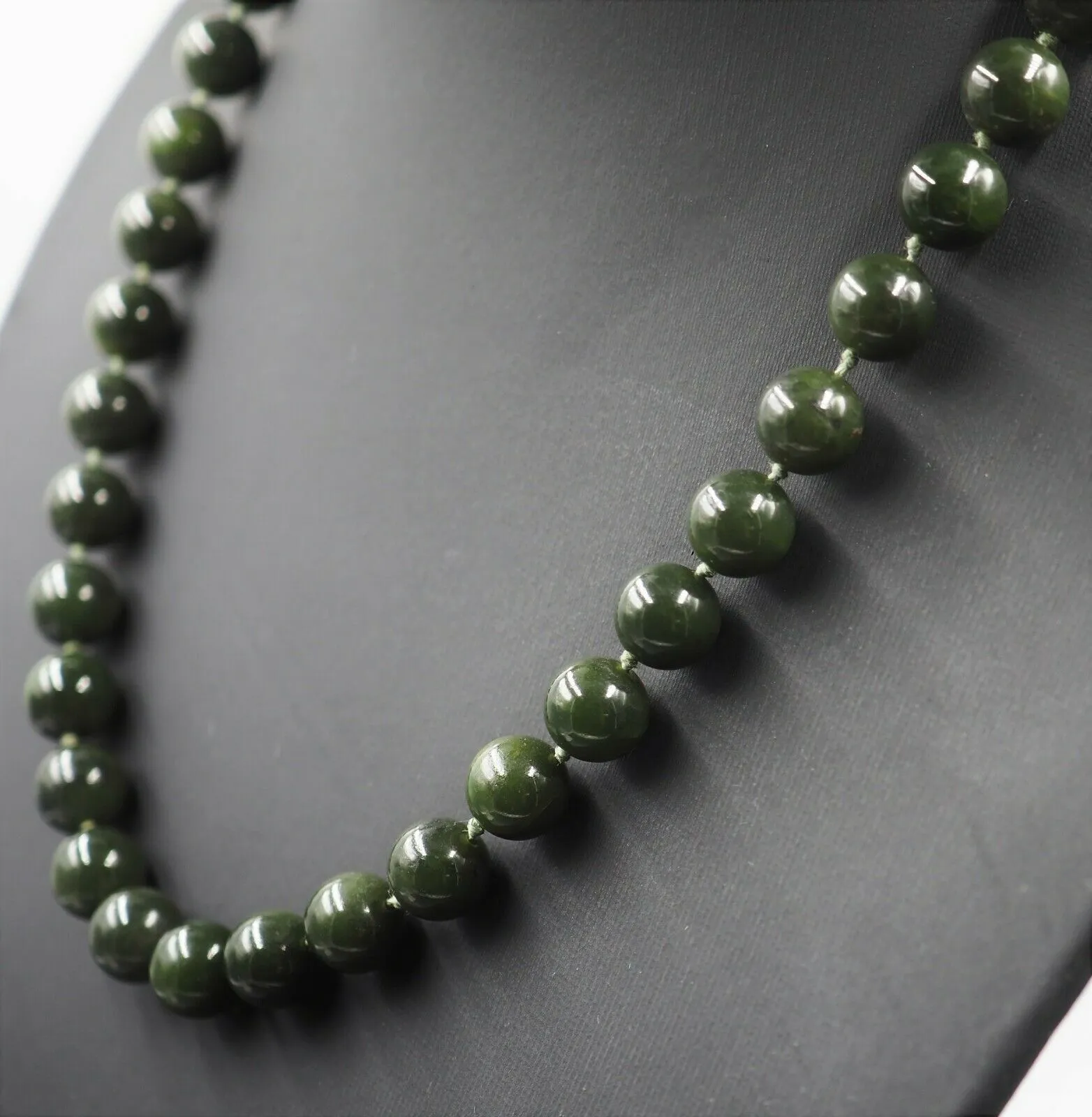 Dark Green Jade Beaded Necklace