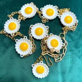 Glorious 1950s / 60s Daisy Belt - 31-36"