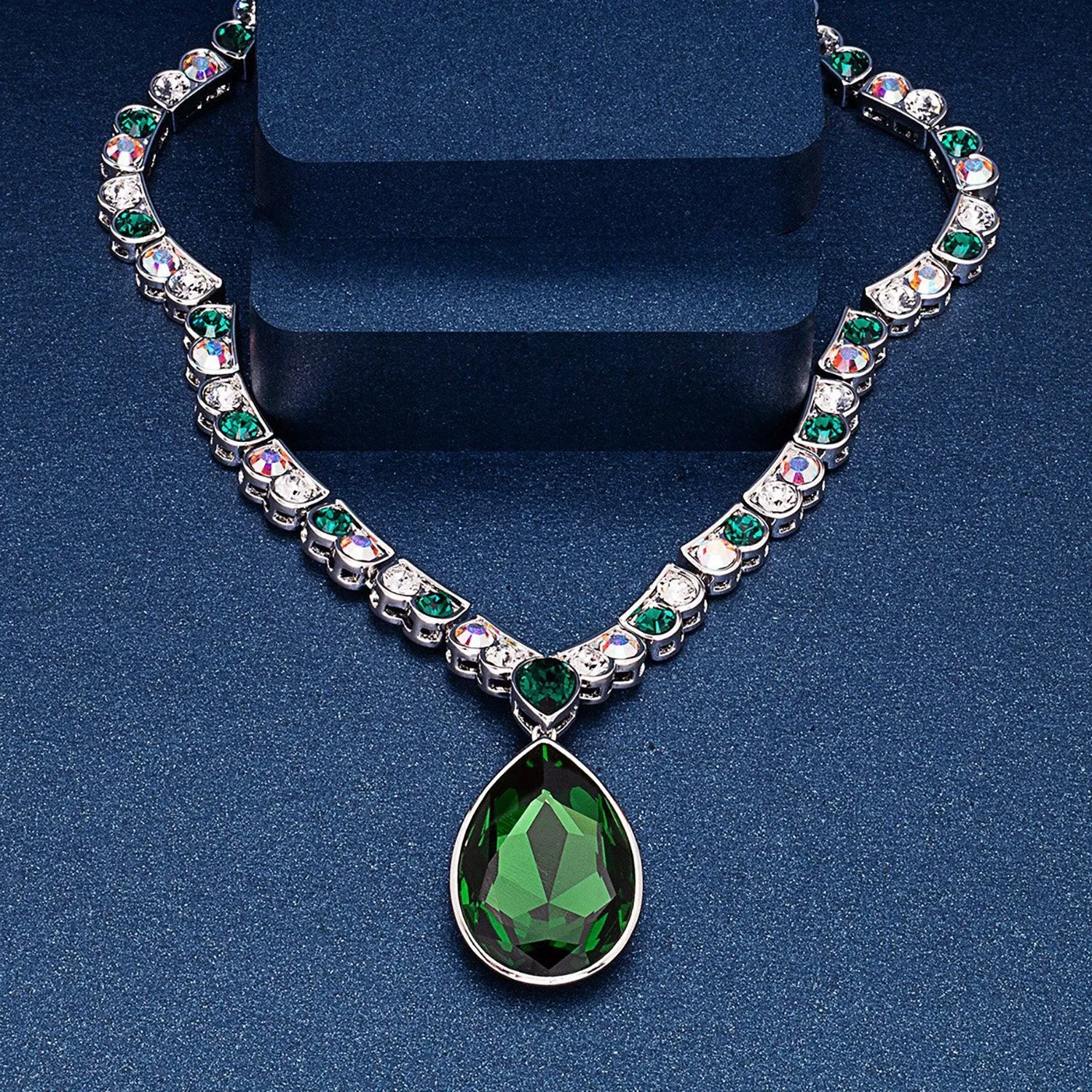 Lady Jade Necklace / Pendant