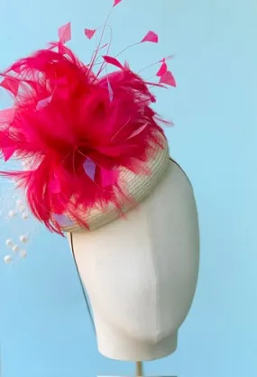 Las Ramblas Fascinator in Fuscia Pink