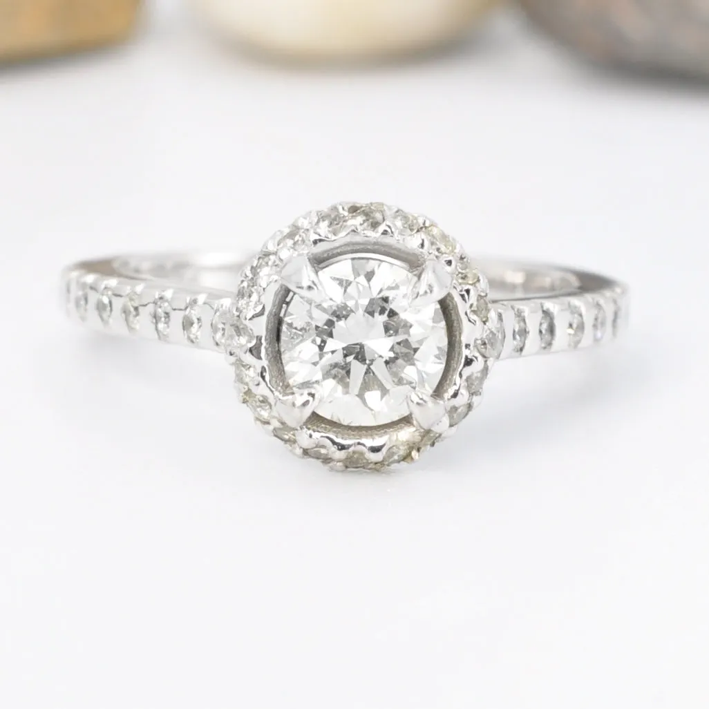 Luxurious 0.85 CT Round Cut Diamonds - Engagement Ring in 14KT White Gold