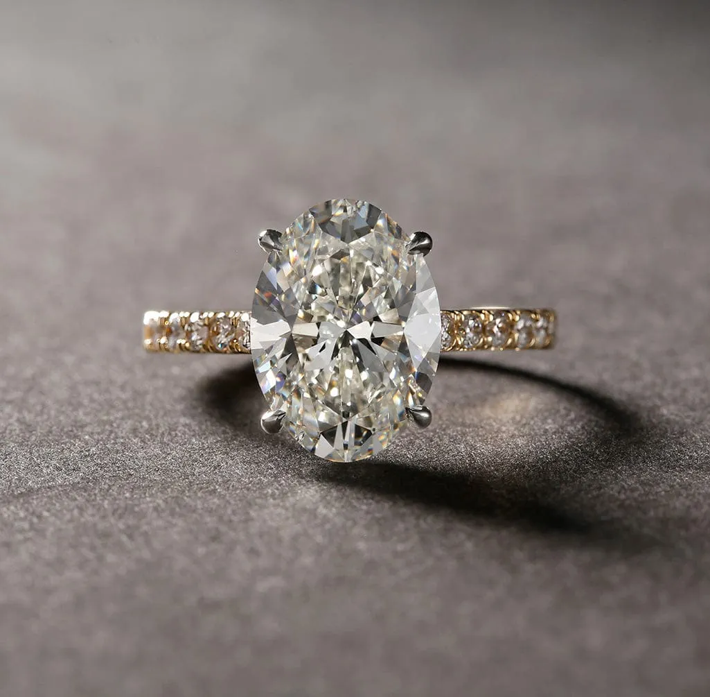 Oval Diamond Engagement Rings, Lab Grown