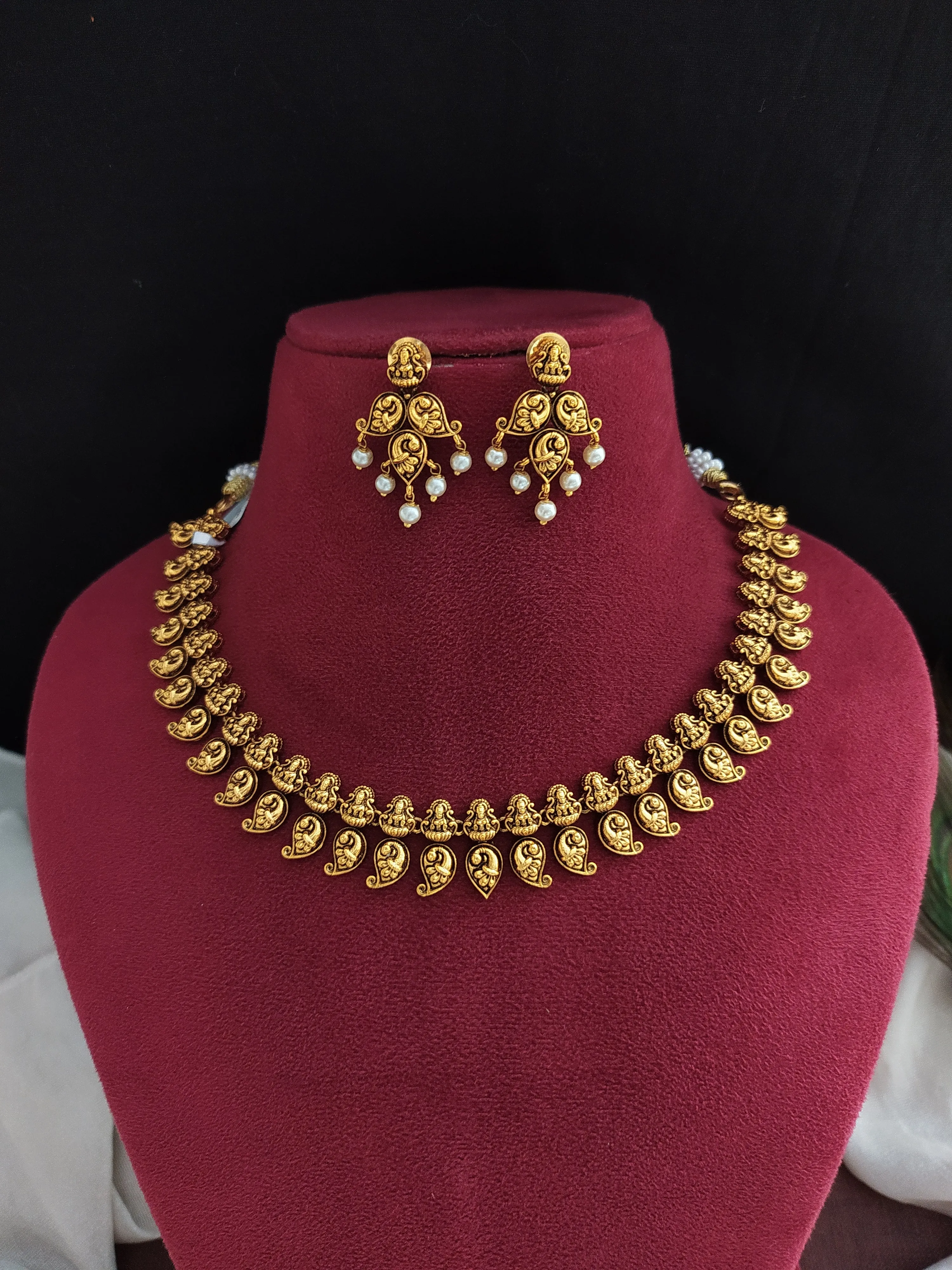 "Traditional Kerala Mango Design Lakshmi Necklace in Plain Antique Gold Finish"