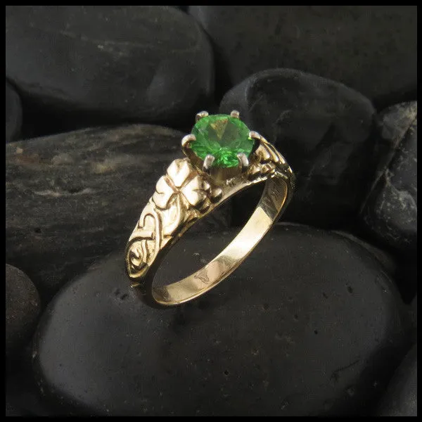 Shamrock Ring in Gold