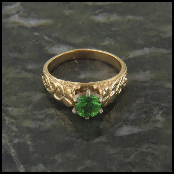 Shamrock Ring in Gold