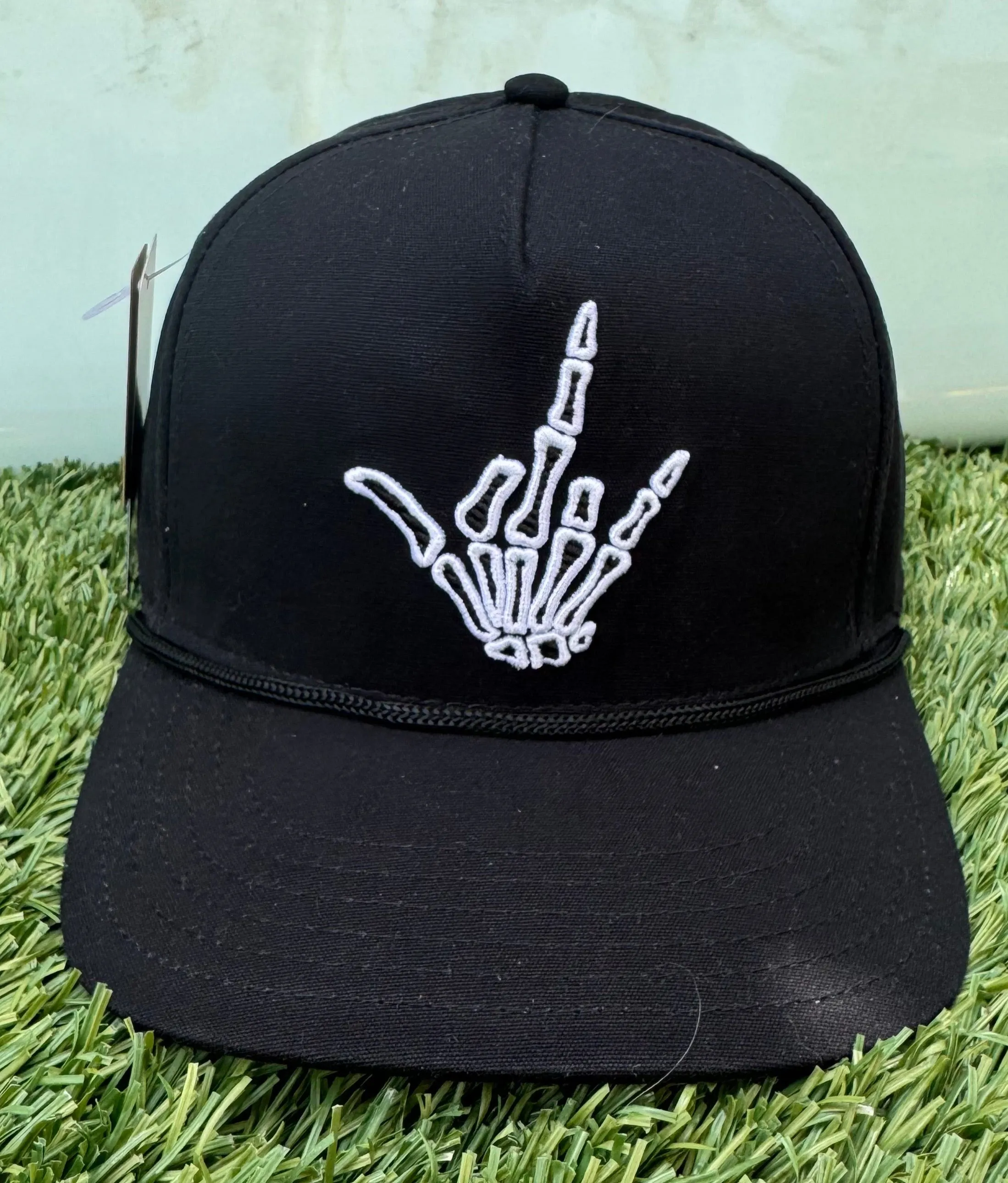 SURFGOAT Shaka Vibes Hat -Black/White