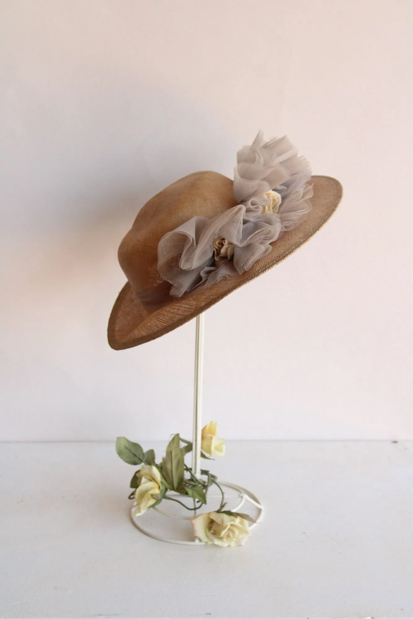 Vintage 1940s 1950's  Straw Wide Brimmed Hat