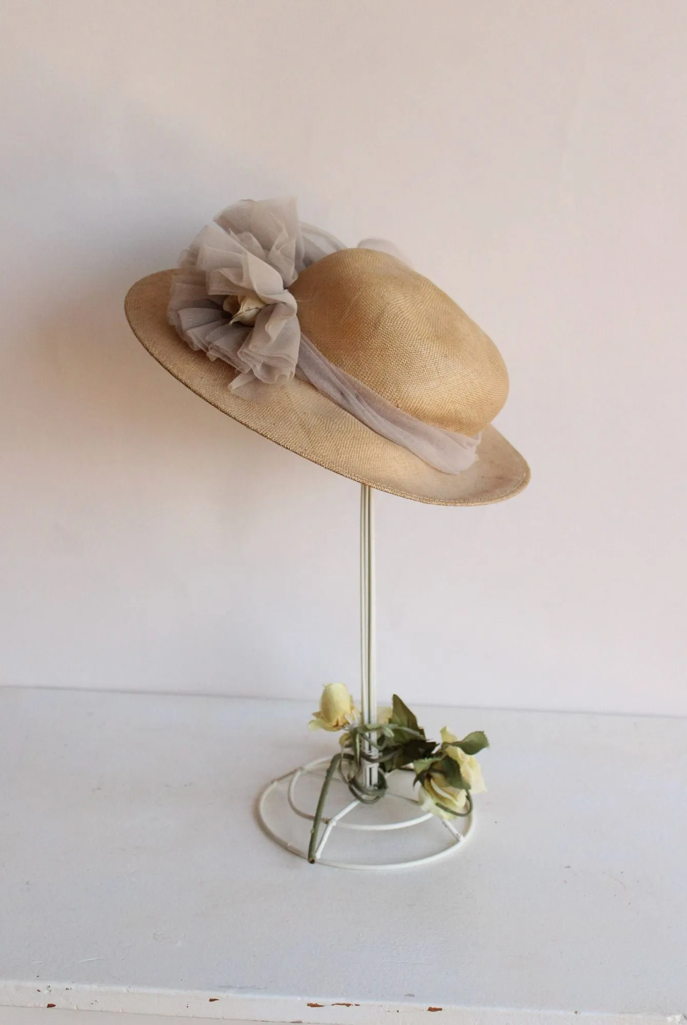 Vintage 1940s 1950's  Straw Wide Brimmed Hat